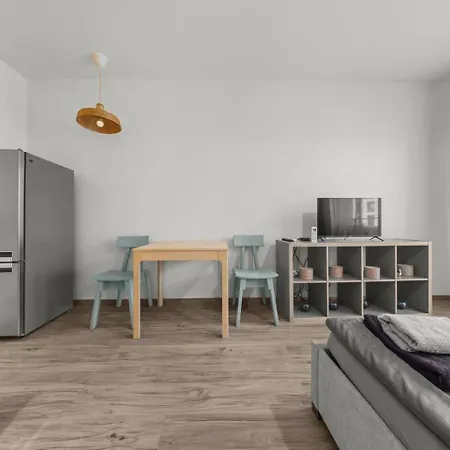 Апартаменты Ac 1-room Apartment, Balcony, Zuzany Chalupovej 14a