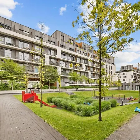 Ac 1-room Apartment, Balcony, Zuzany Chalupovej 14a Апартаменты